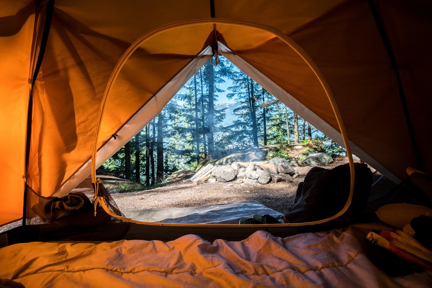 Read more about the article How to Choose the Right Tent for Your Adventure